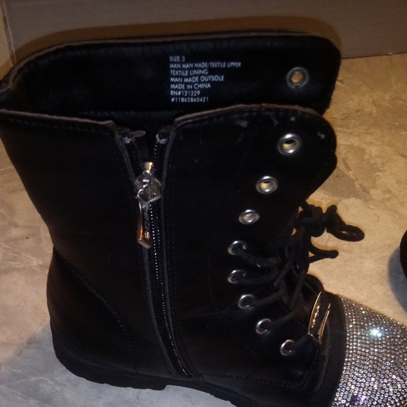 Little girl boots - Picture 3 of 5